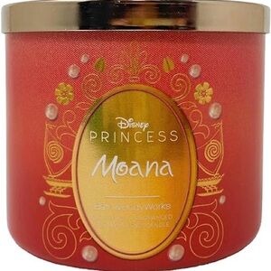 Disney Moana Red and Gold Candle